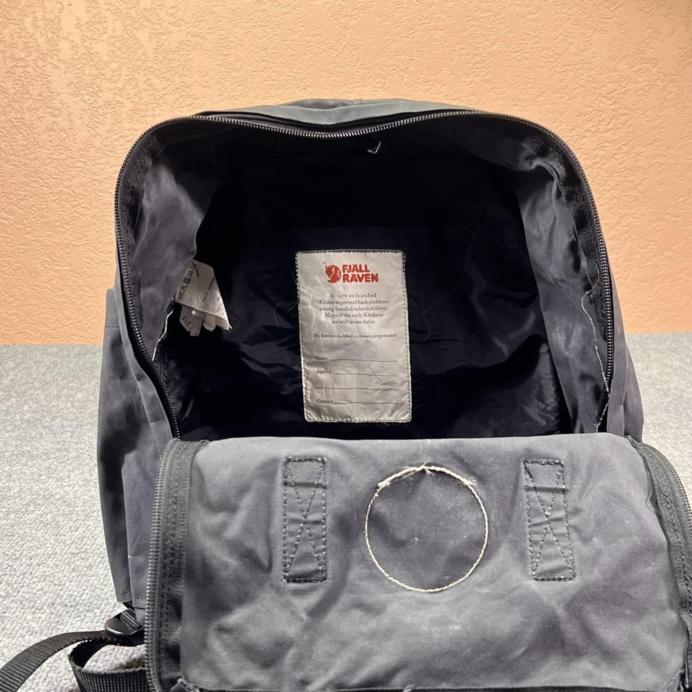 Fjallraven Kanken Classic Backpack Black Grey 23510 Vinylon F School Bag - Picture 8 of 16